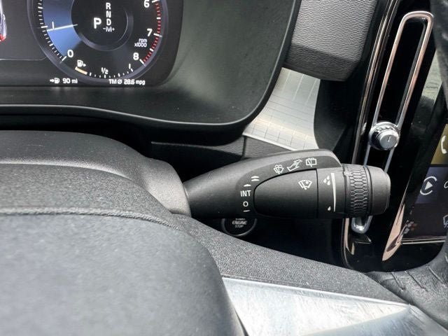 2020 Volvo XC40 Momentum