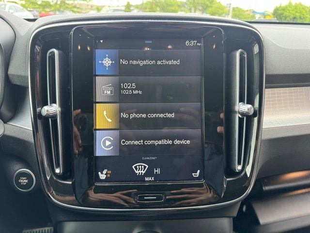 2020 Volvo XC40 Momentum