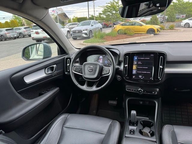 2020 Volvo XC40 Momentum