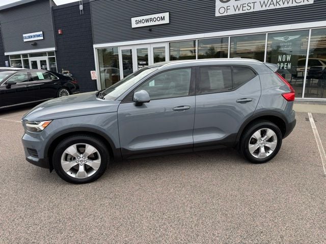 2020 Volvo XC40 Momentum