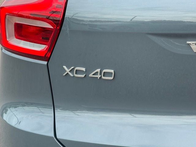 2020 Volvo XC40 Momentum