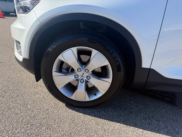 2022 Volvo XC40 Momentum