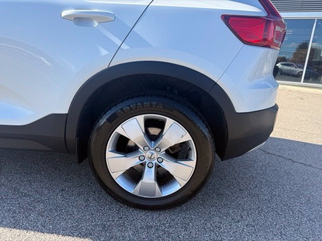 2022 Volvo XC40 Momentum