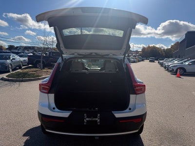 2022 Volvo XC40 Momentum